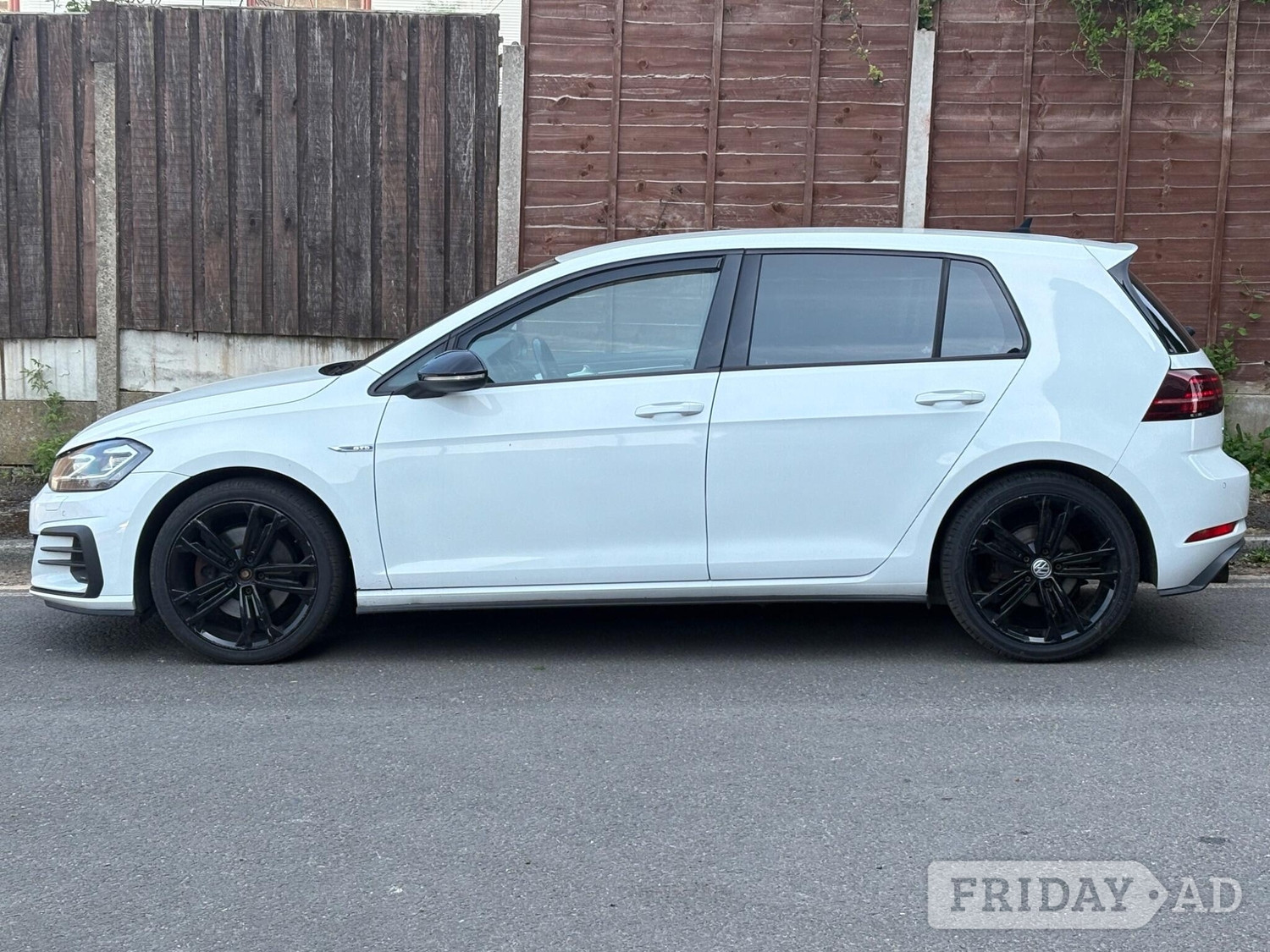 Volkswagen Golf 2017 - Cars