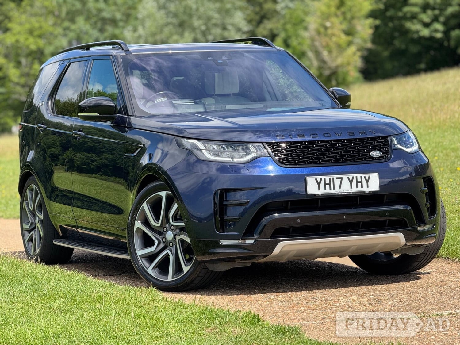 Land Rover Discovery 2017 in Hemel Hempstead