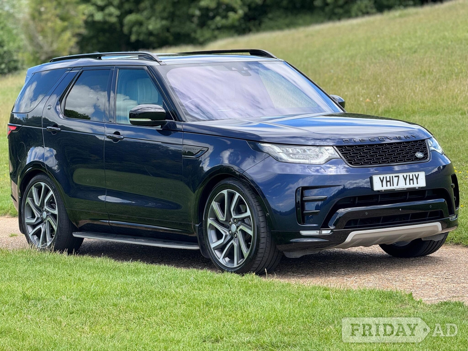 [ berth ]Land Rover Discovery