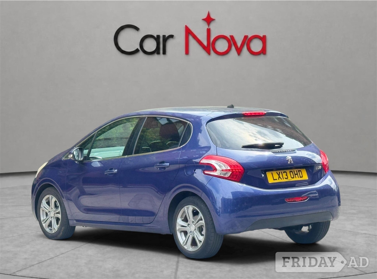 [ berth ]Peugeot 208