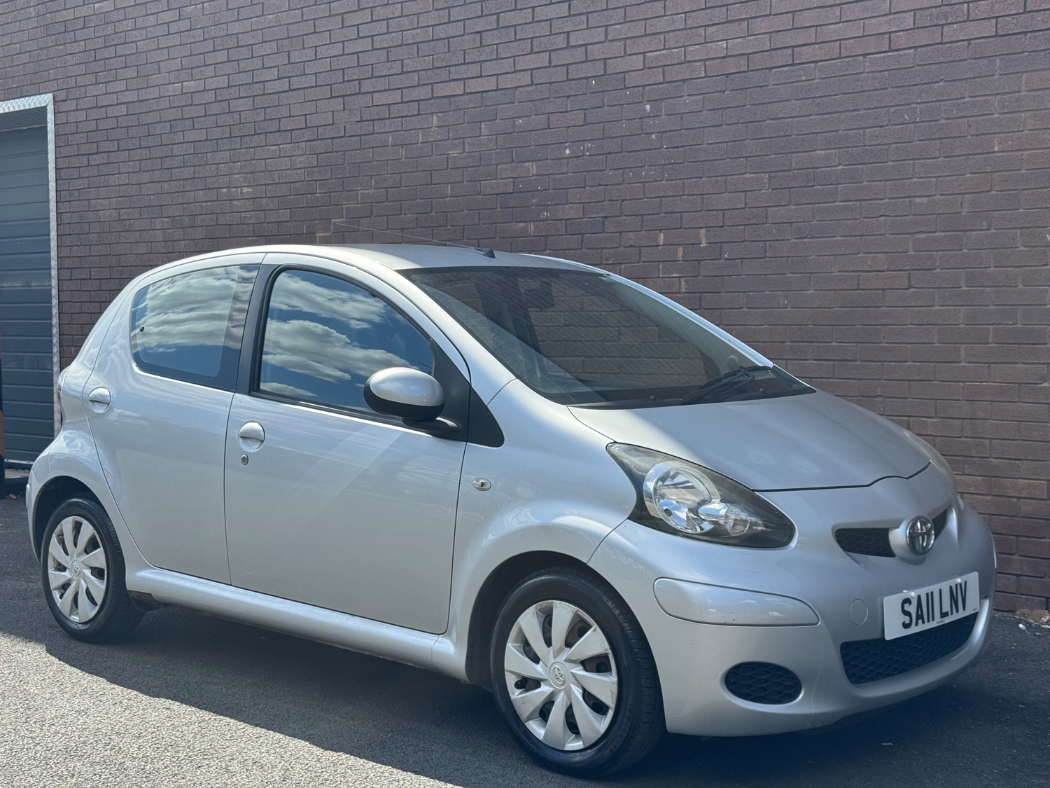 Toyota Aygo 2011 - Cars