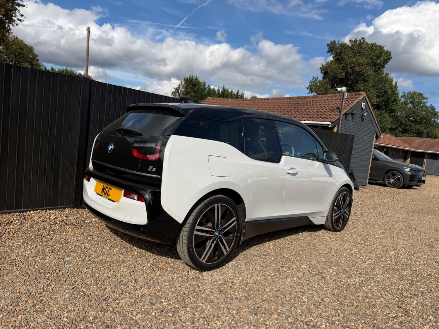 [ berth ]BMW i3