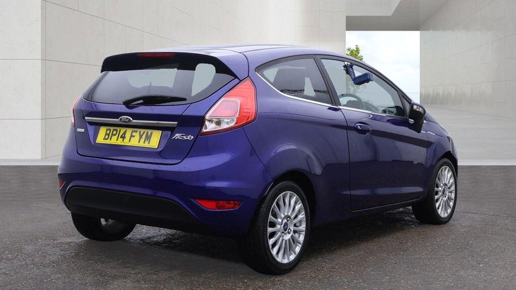 [ berth ]Ford Fiesta