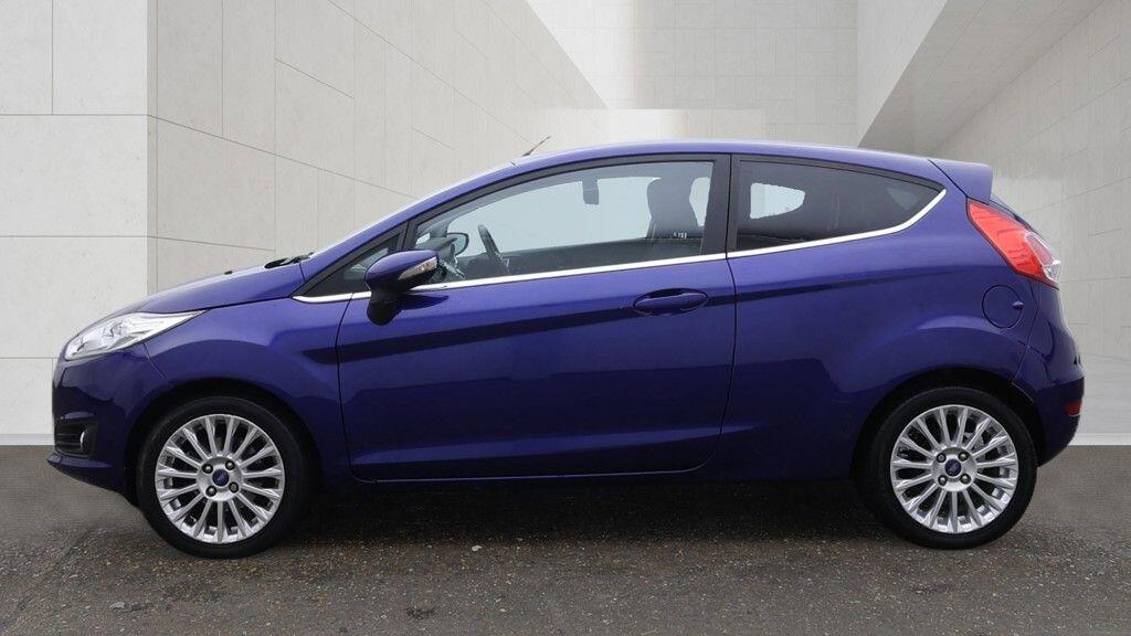 Ford Fiesta 2014 - Cars in Ashford