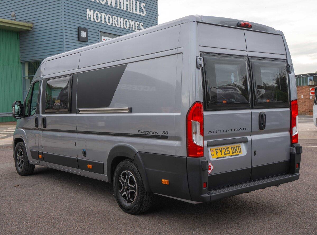 [2 berth ]Auto-Trail Expedition 68