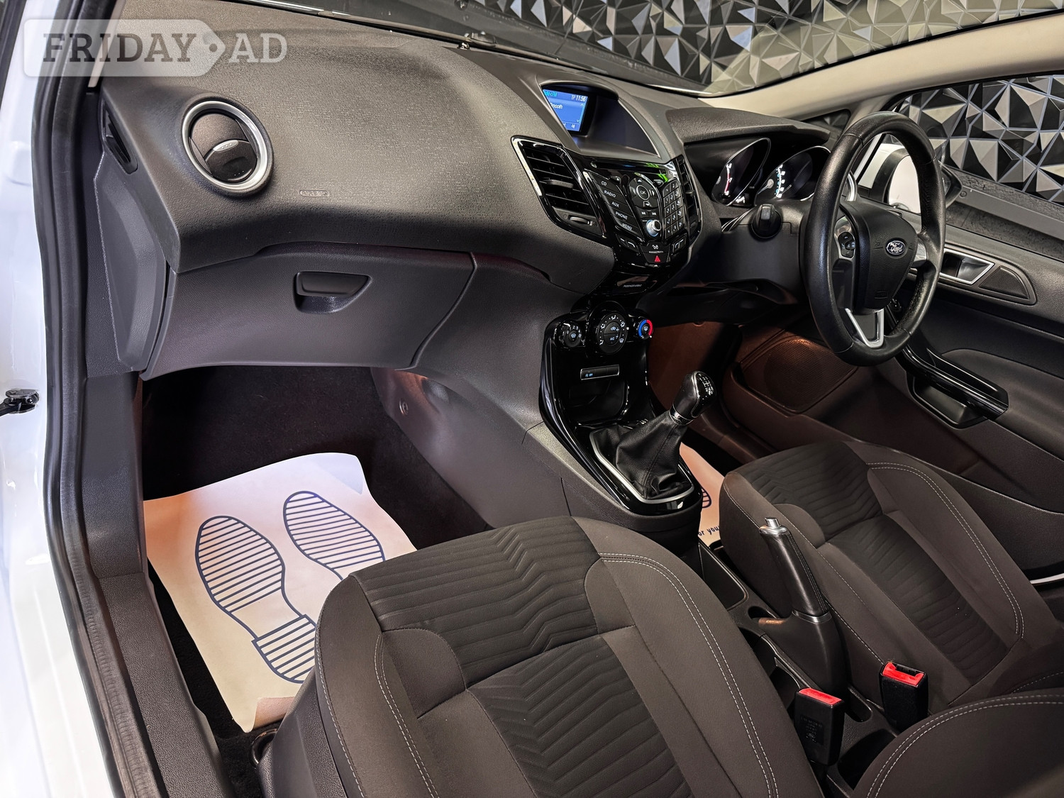 [ berth ]Ford Fiesta