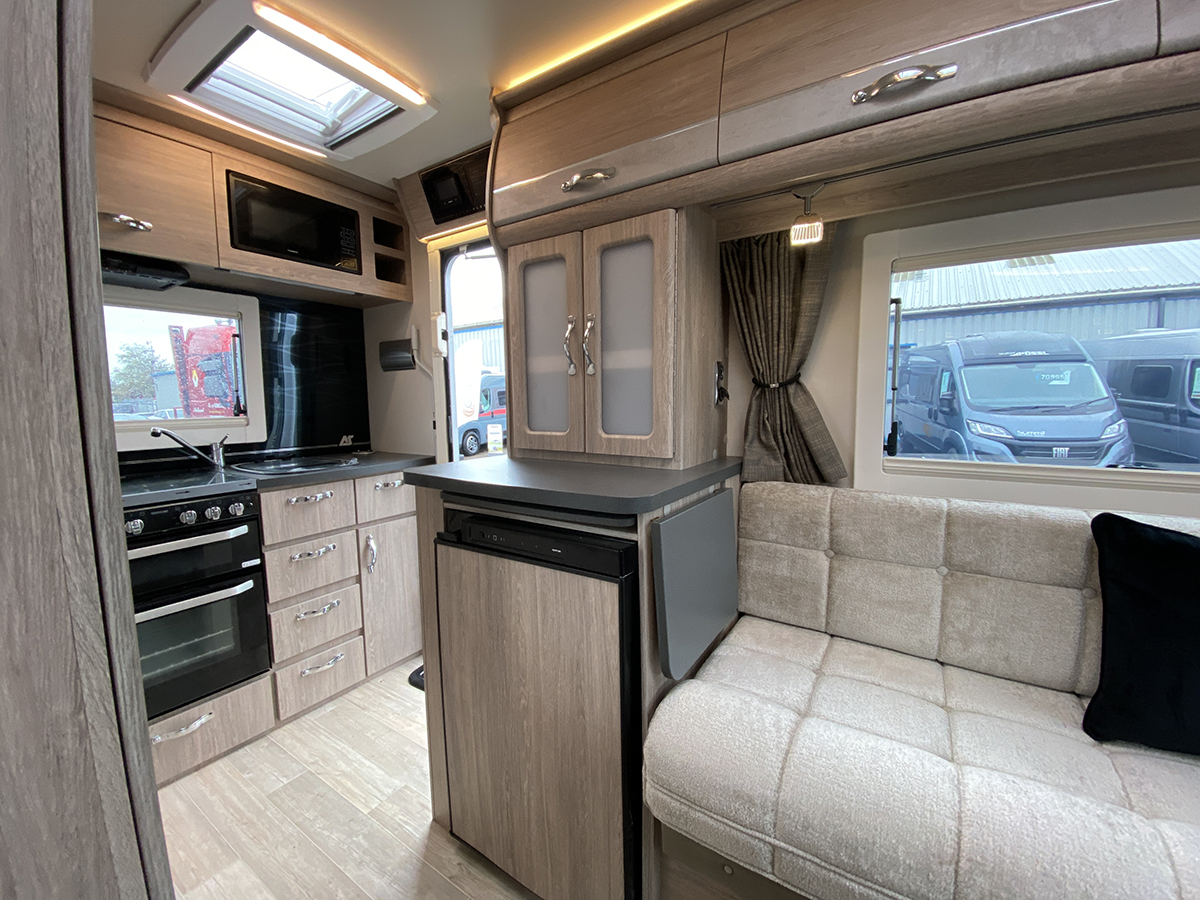 Auto-Sleepers NUEVO EK PLUS 2026 for sale - Motorhomes & Caravans in Newark