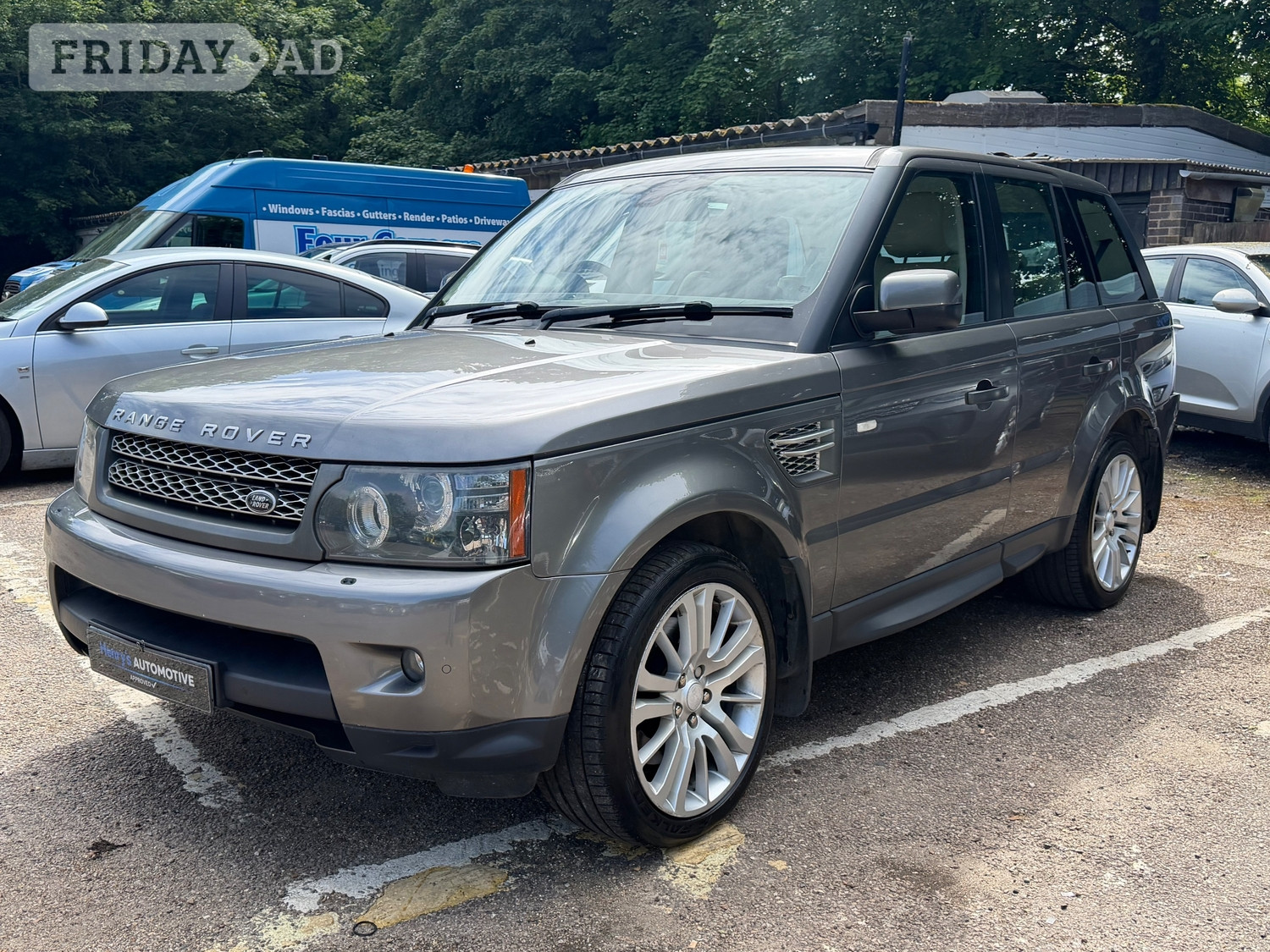 [ berth ]Land Rover Range Rover Sport