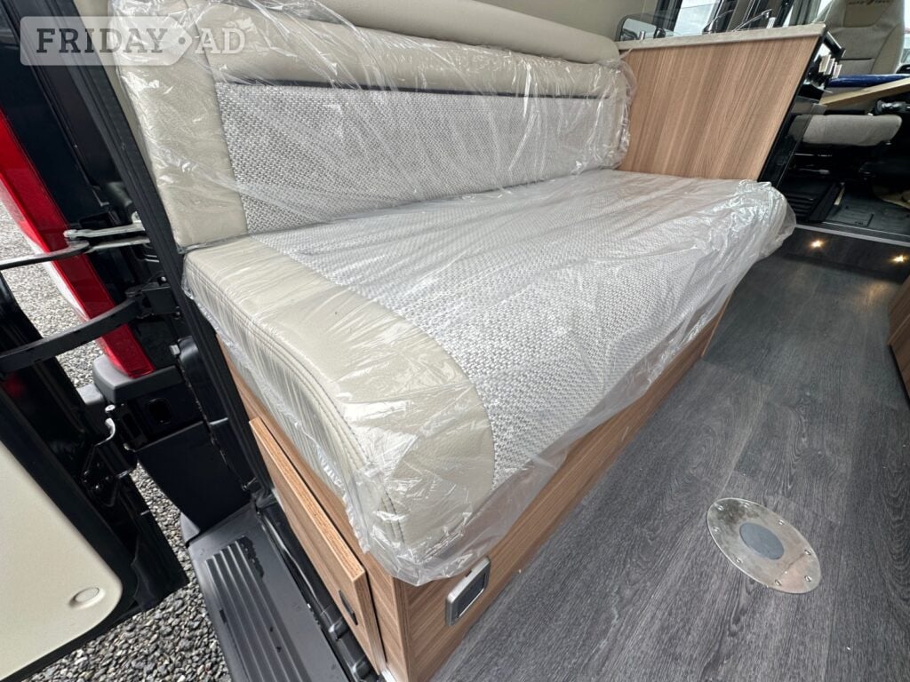 Auto-Trail 540  V-Line SE, (2026)  Campervan for sale - Motorhomes & Caravans