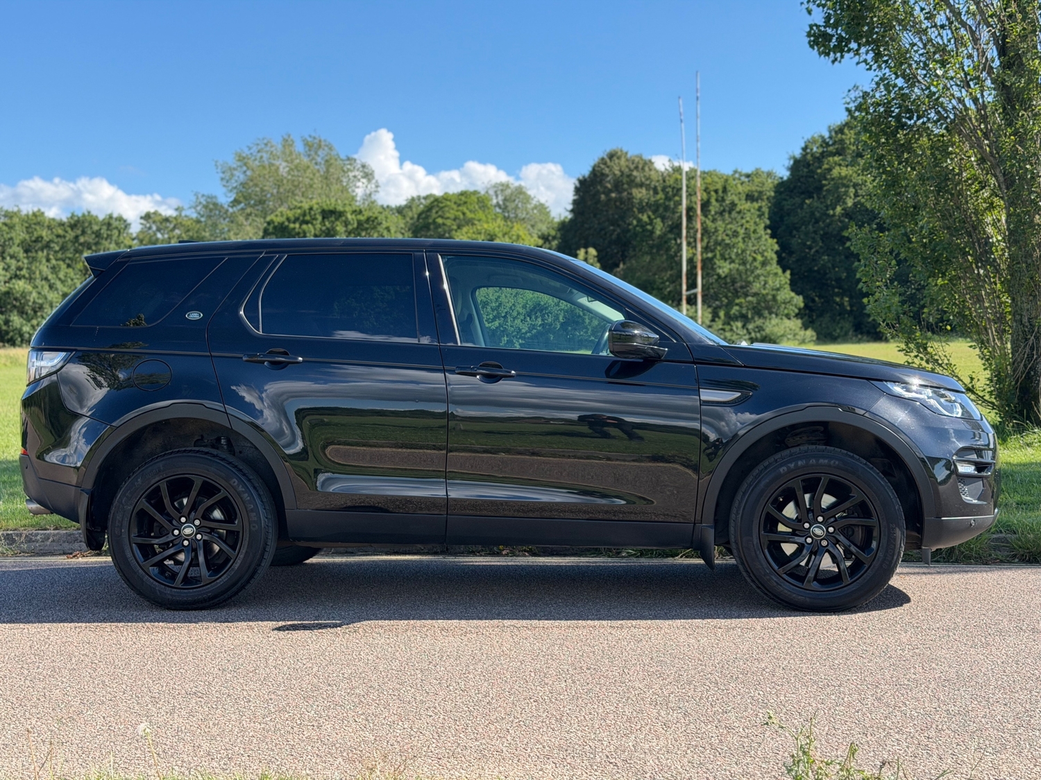 [ berth ]Land Rover Discovery Sport