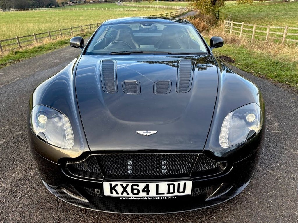 [ berth ]Aston Martin Vantage
