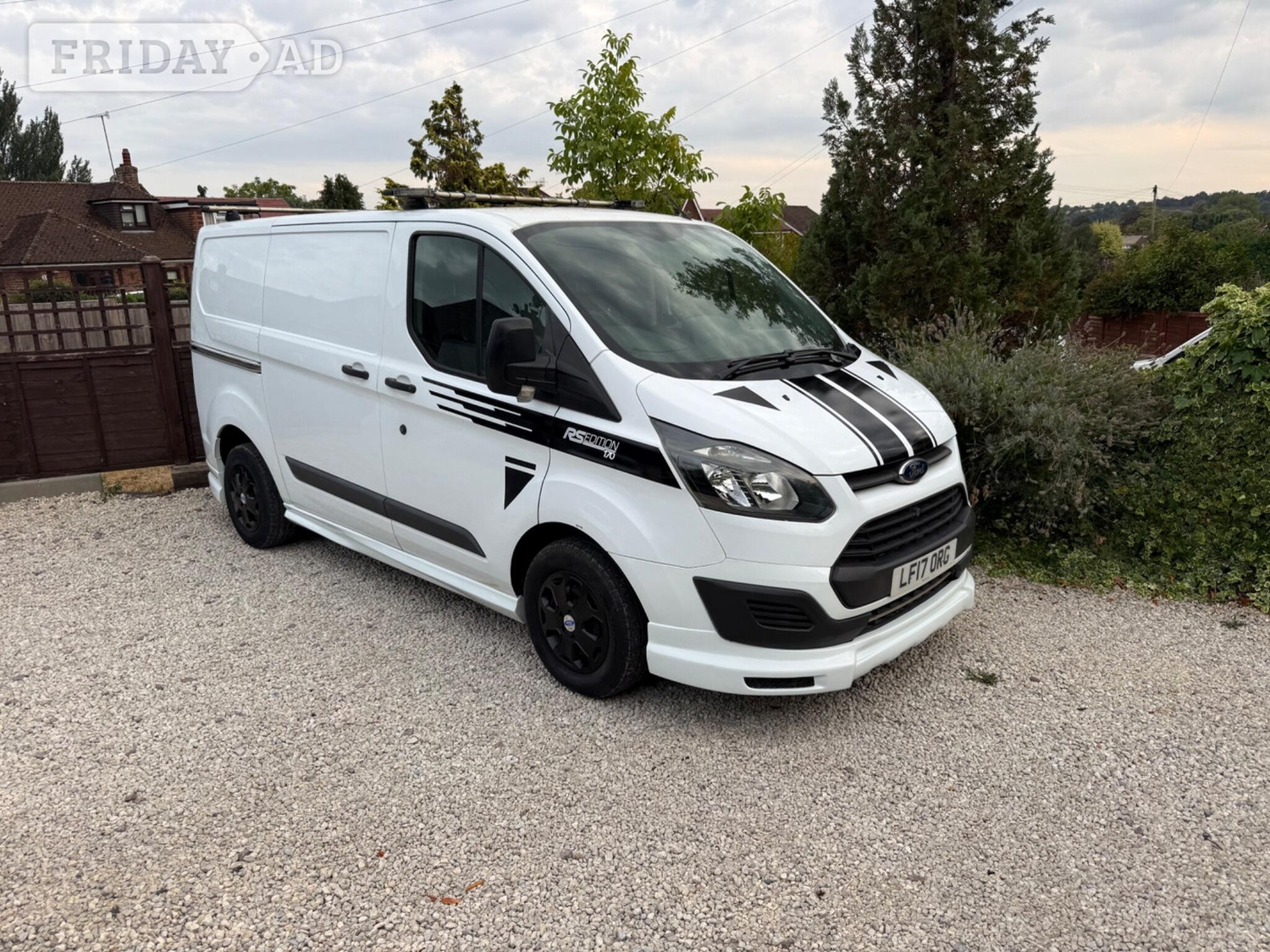 [ berth ]Ford Transit Custom