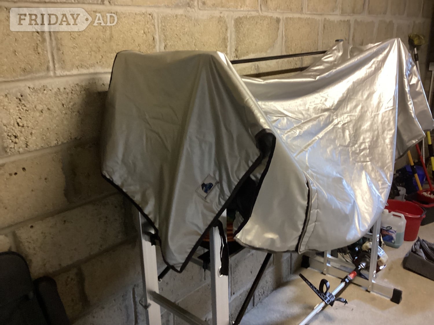  t6.1 external silver coloured windscreen cover 