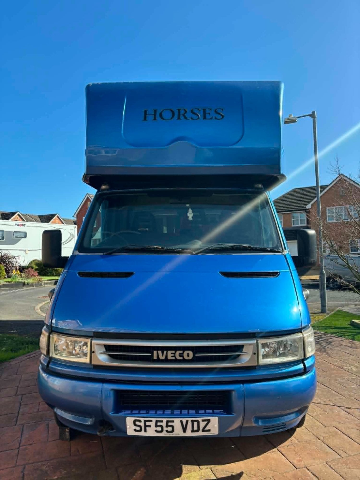 [ berth ]TRT Horseboxes 