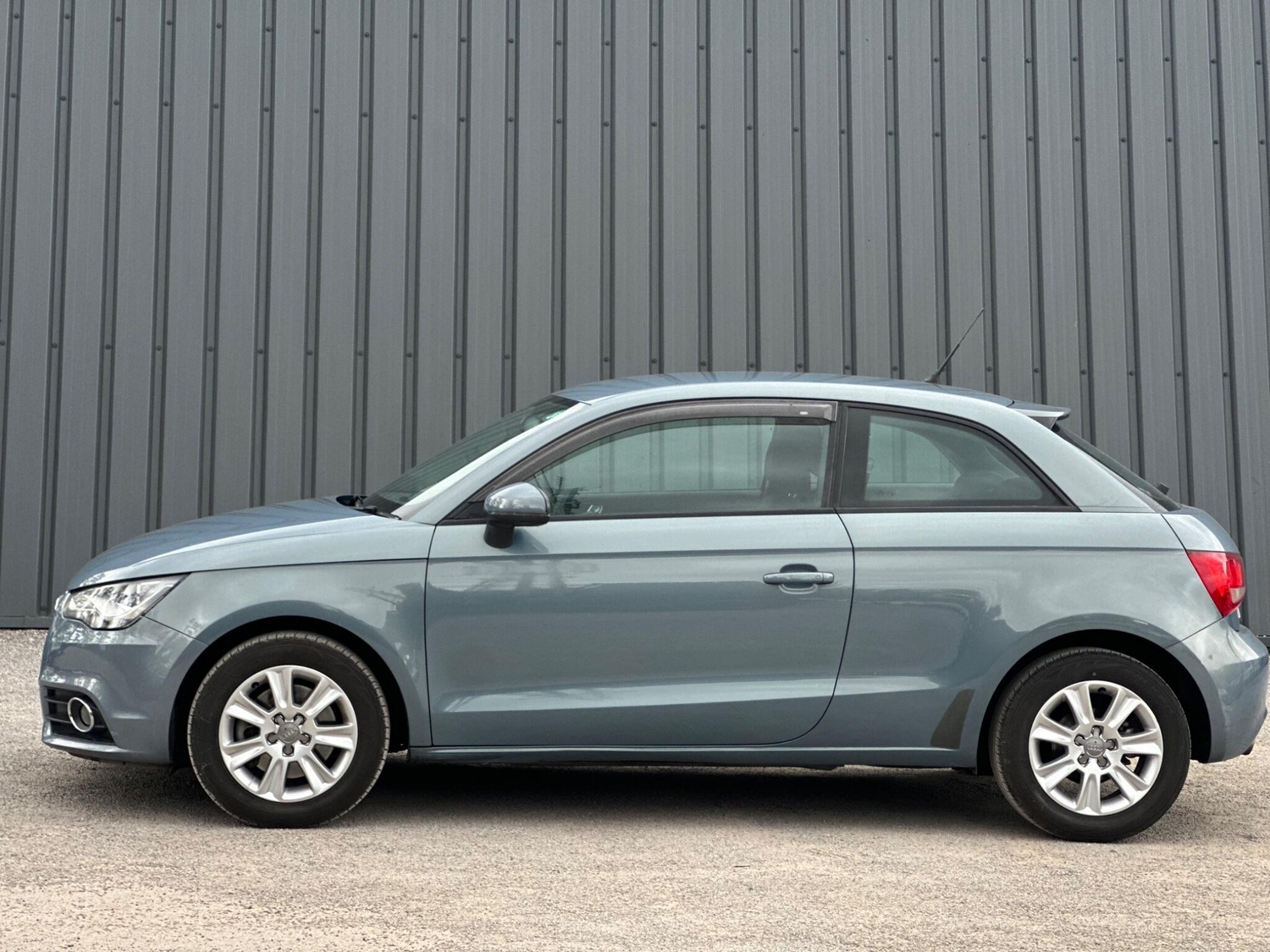 Audi A1 2011 - Cars