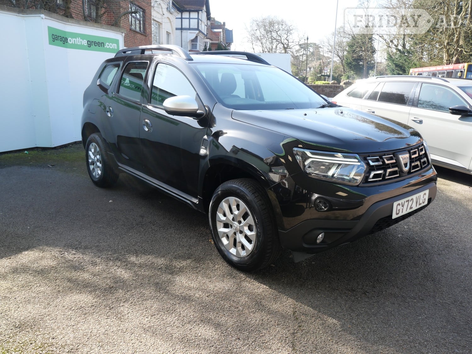 [ berth ]Dacia Duster