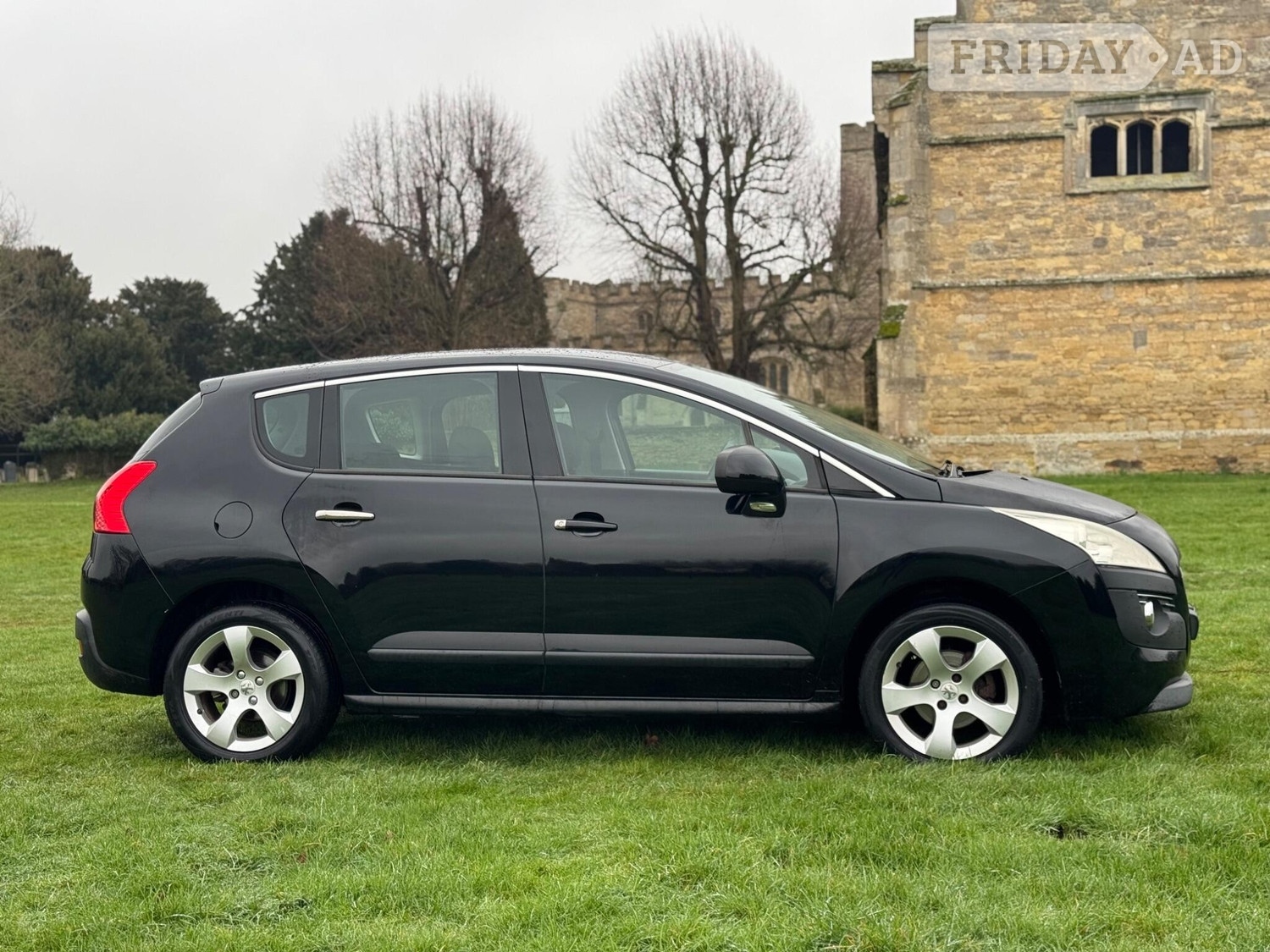 [ berth ]Peugeot 3008