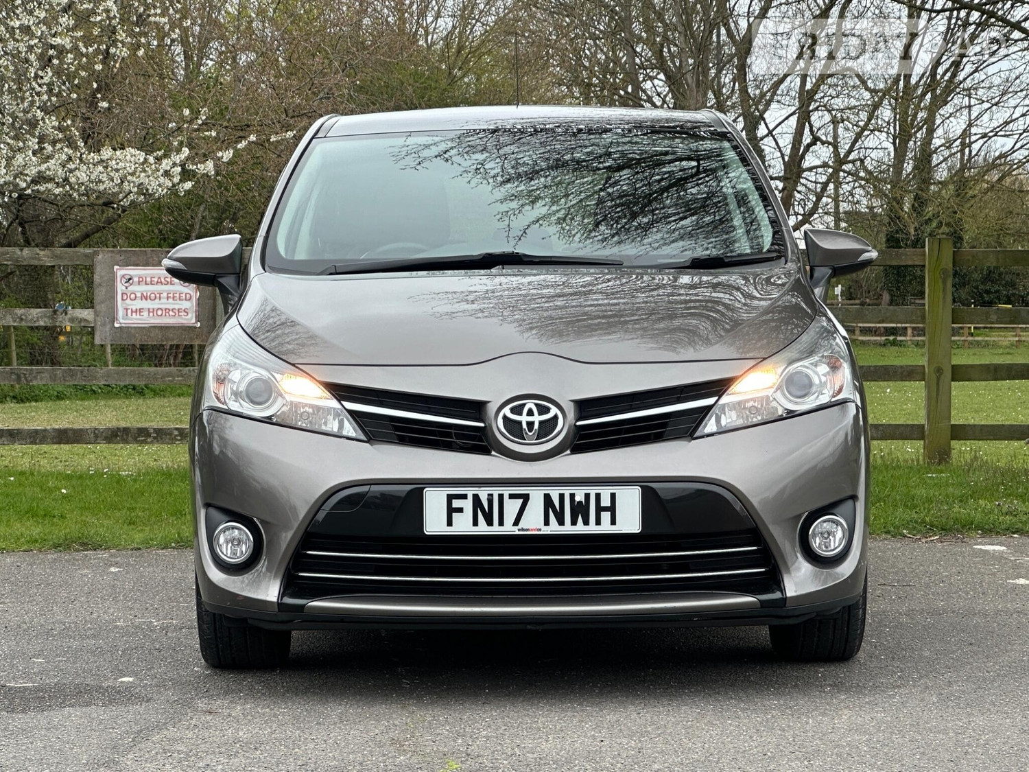 [ berth ]Toyota Verso