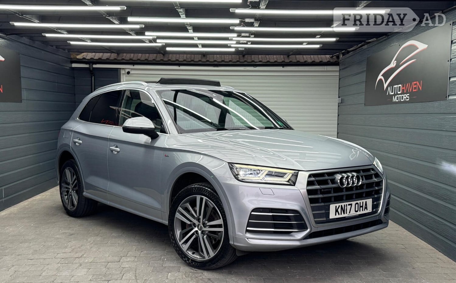 Audi Q5 2017 in High Wycombe