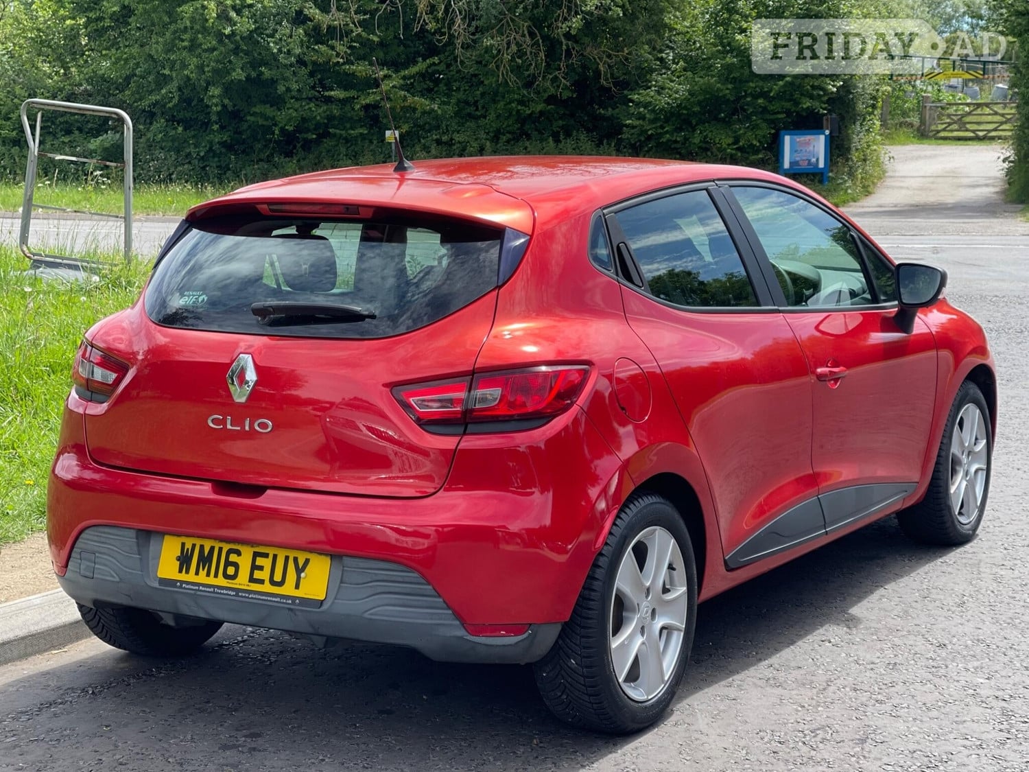 [ berth ]Renault Clio