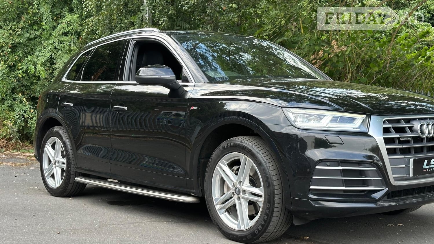 Audi Q5 2017 in Leeds