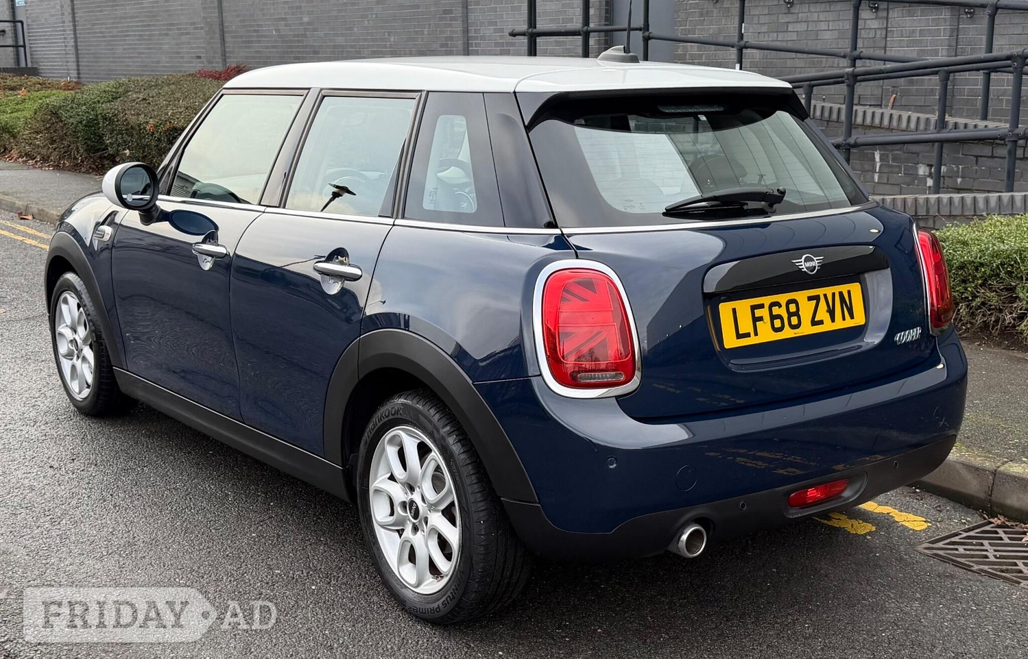 Mini Hatch 2018 - Cars