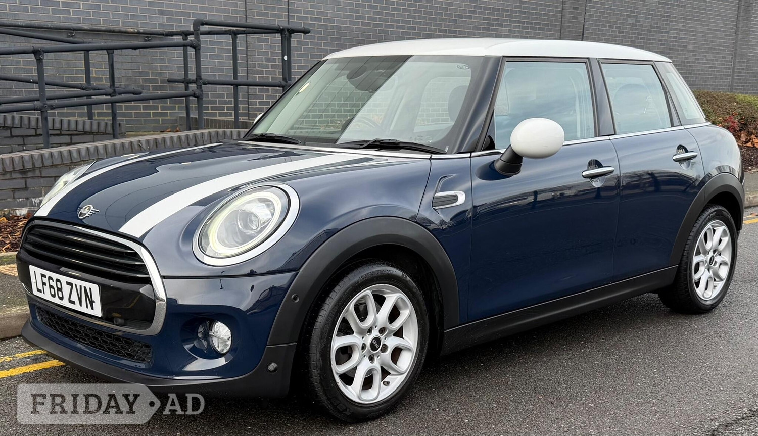 Mini Hatch 2018 - Cars in Willesden