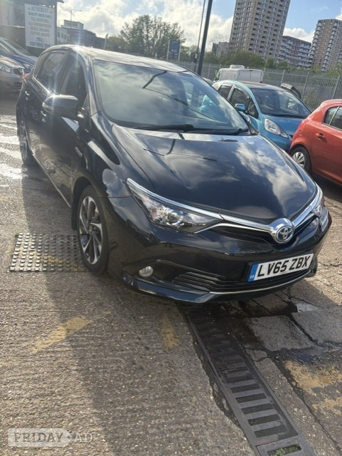 Toyota Auris 2016 in London