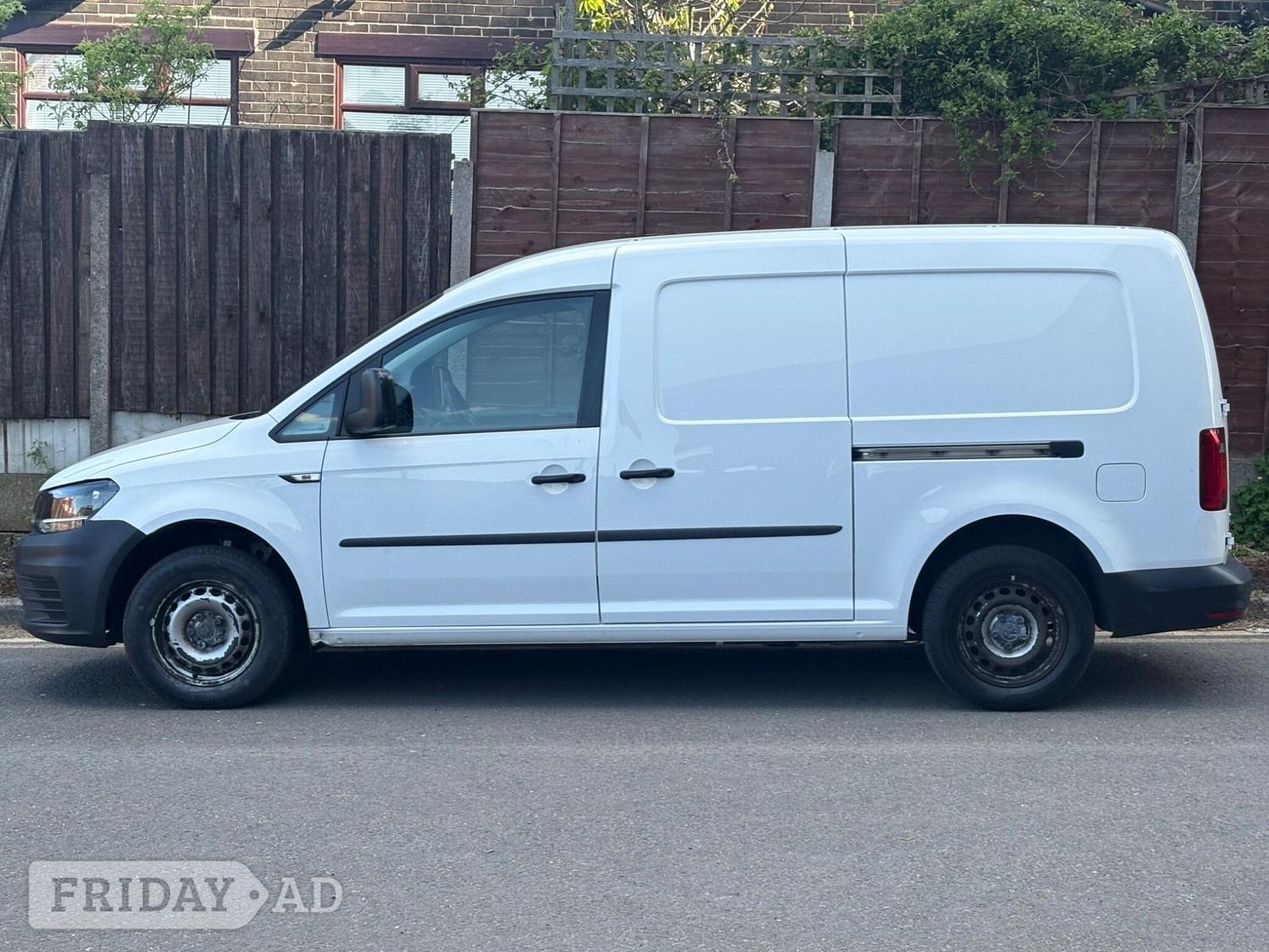 Volkswagen Caddy Maxi 2016 - Vans & Commercial Vehicles