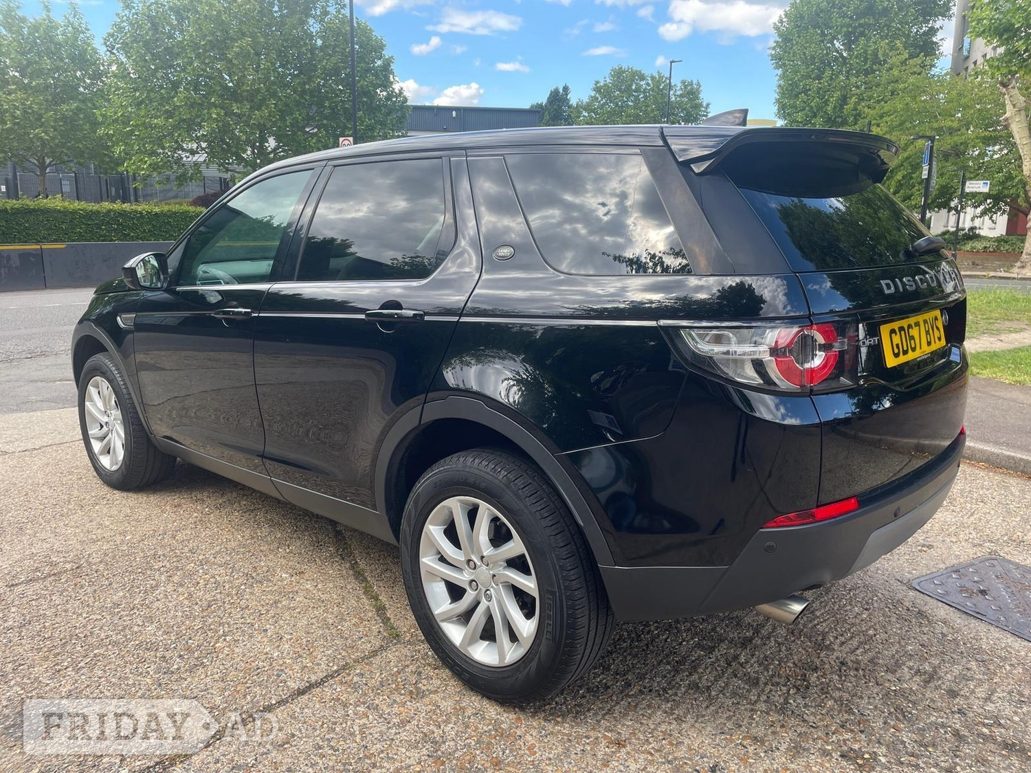 Land Rover Discovery Sport 2017 - Cars in Ealing