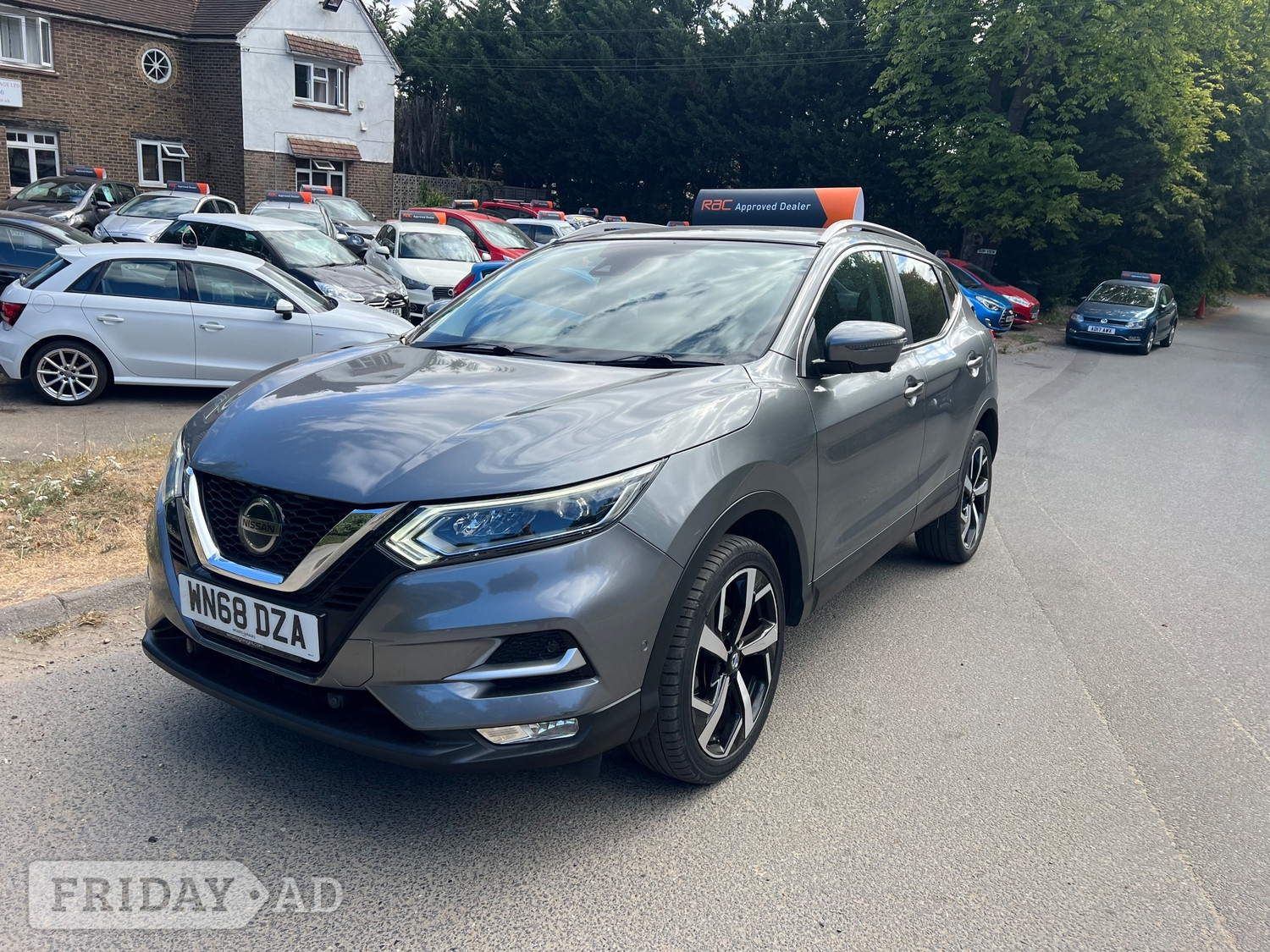 Nissan Qashqai 2018 in Horley