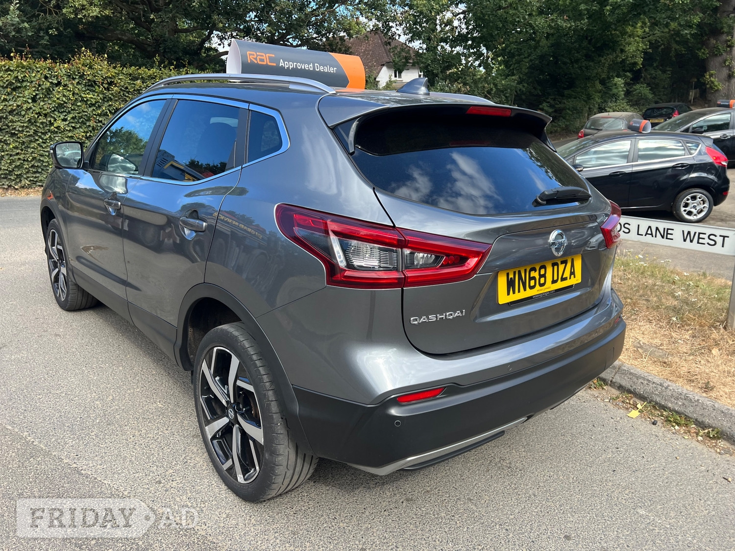 Nissan Qashqai 2018 - Cars in Horley
