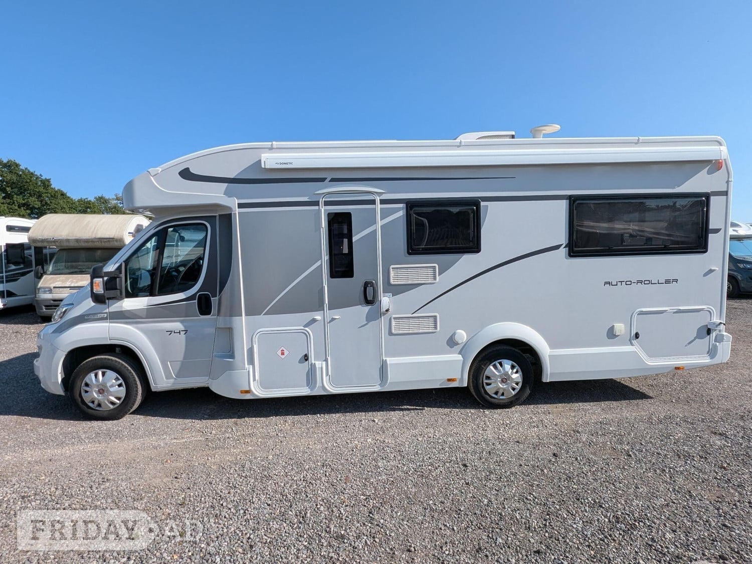 Roller Team Auto-Roller 747 Hab Air Con | Solar | Cycle Carrier Southampton