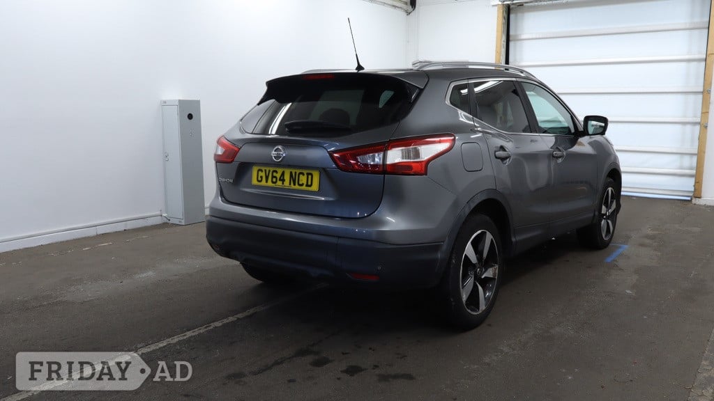 Nissan Qashqai 2015 - Cars in Hounslow