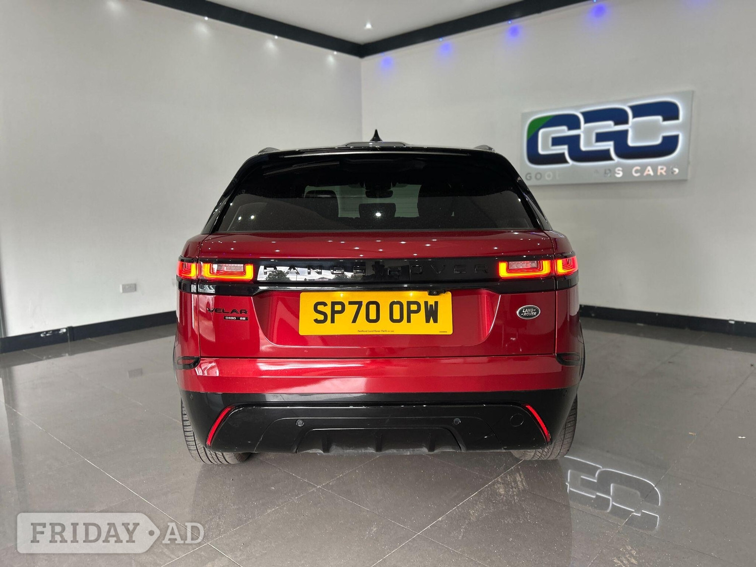 [ berth ]Land Rover Range Rover Velar