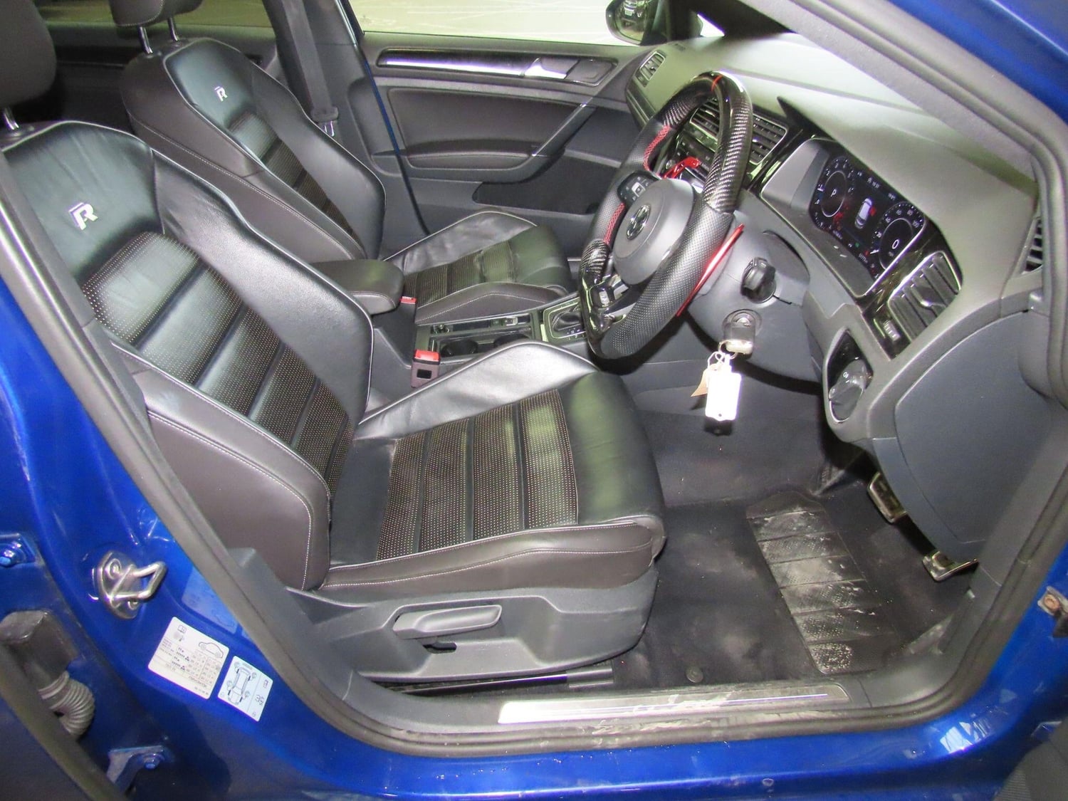 Volkswagen Golf 2017 - Cars in Addlestone