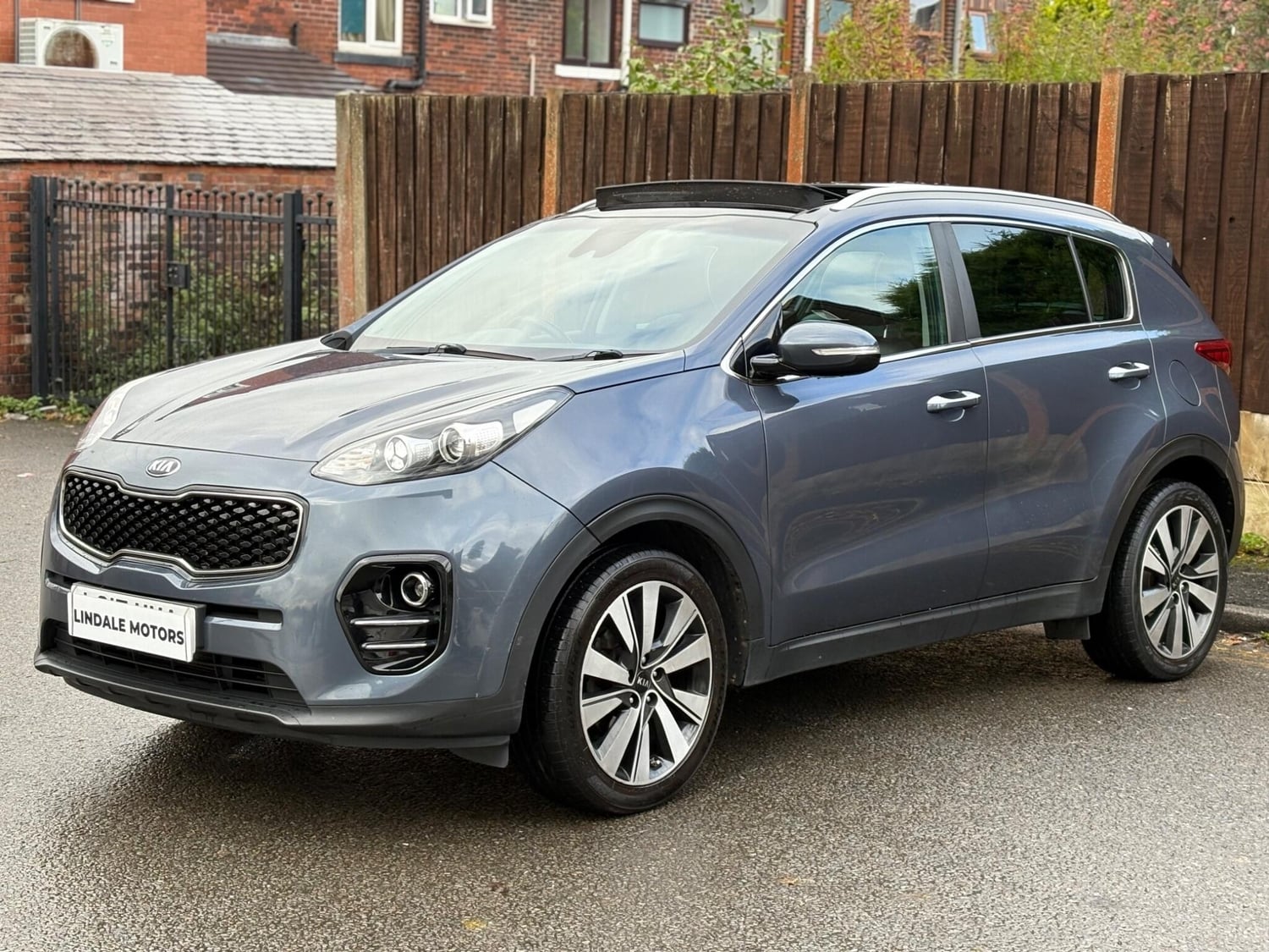 [ berth ]Kia Sportage