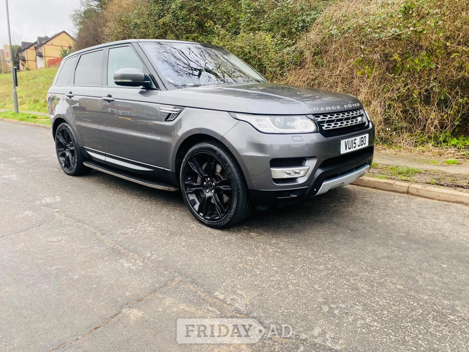 [ berth ]Land Rover Range Rover Sport