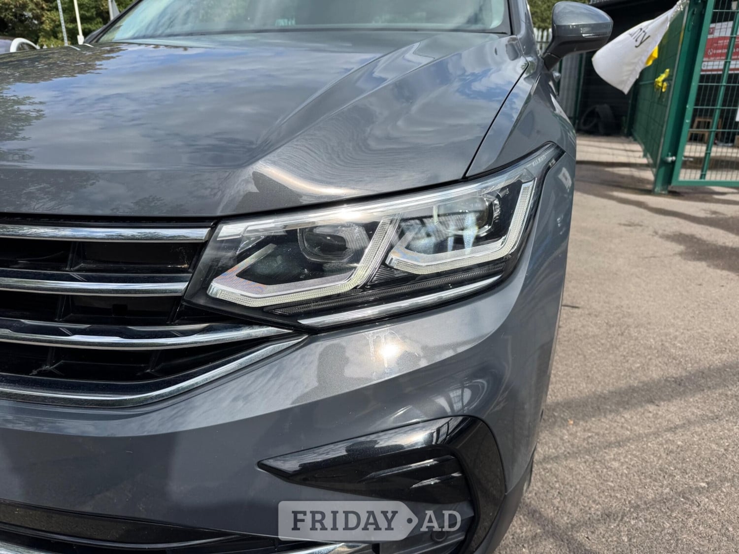 Volkswagen Tiguan 2020 - Cars