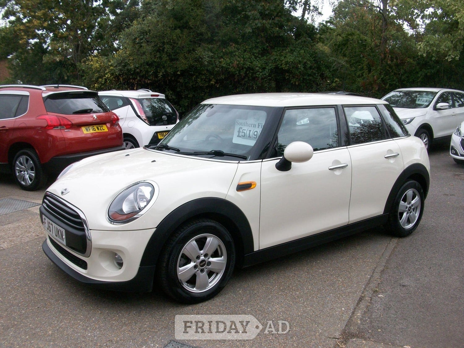 Mini Hatch 2017 in Eastleigh