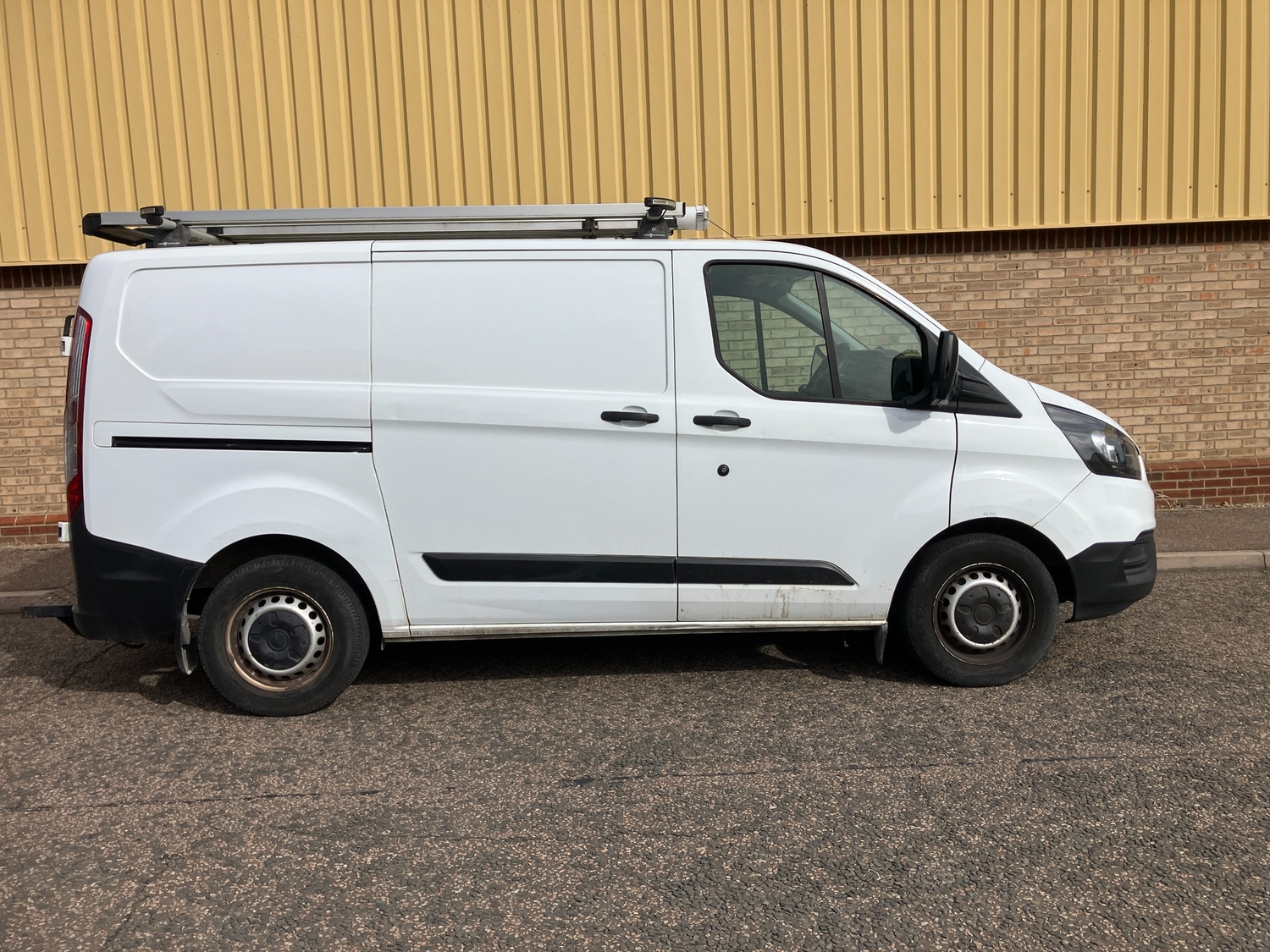 Ford Transit Custom 2018 - Vans & Commercial Vehicles in Ashbourne