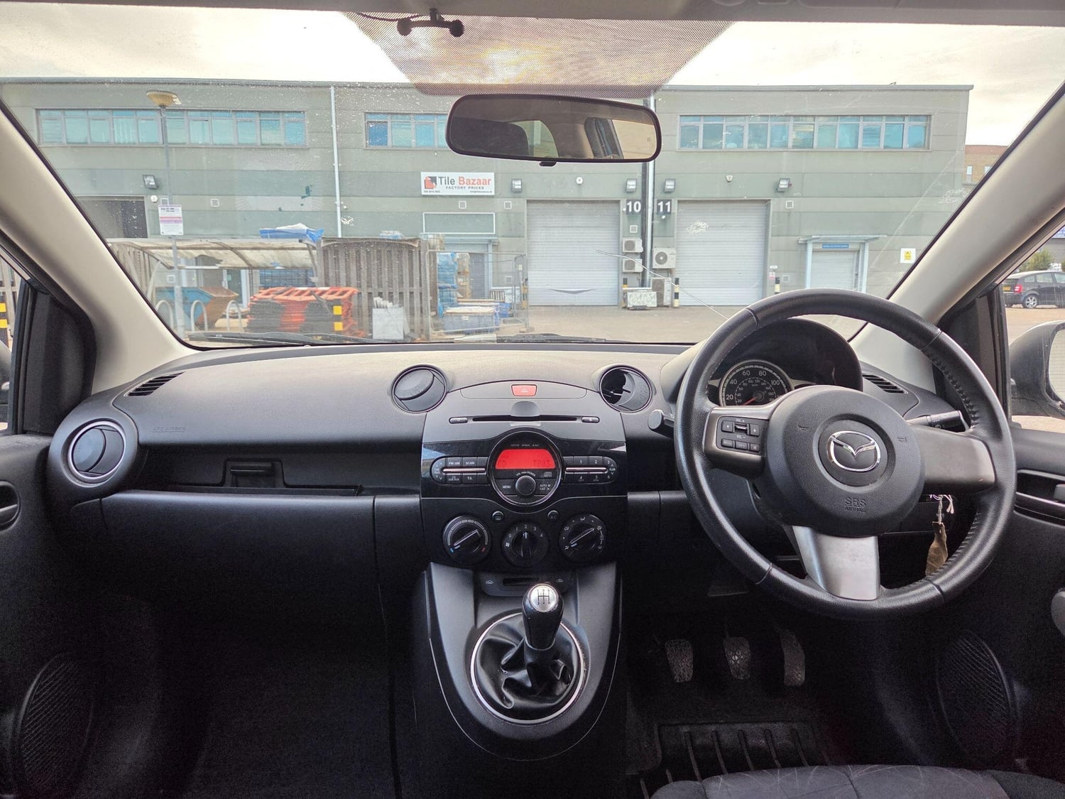 Mazda Mazda2 2013 - Cars in Slough