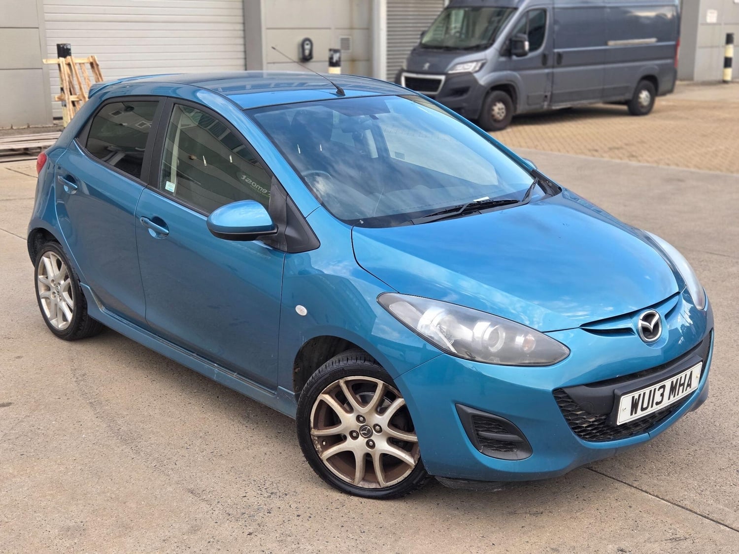 Mazda Mazda2 2013 - Cars