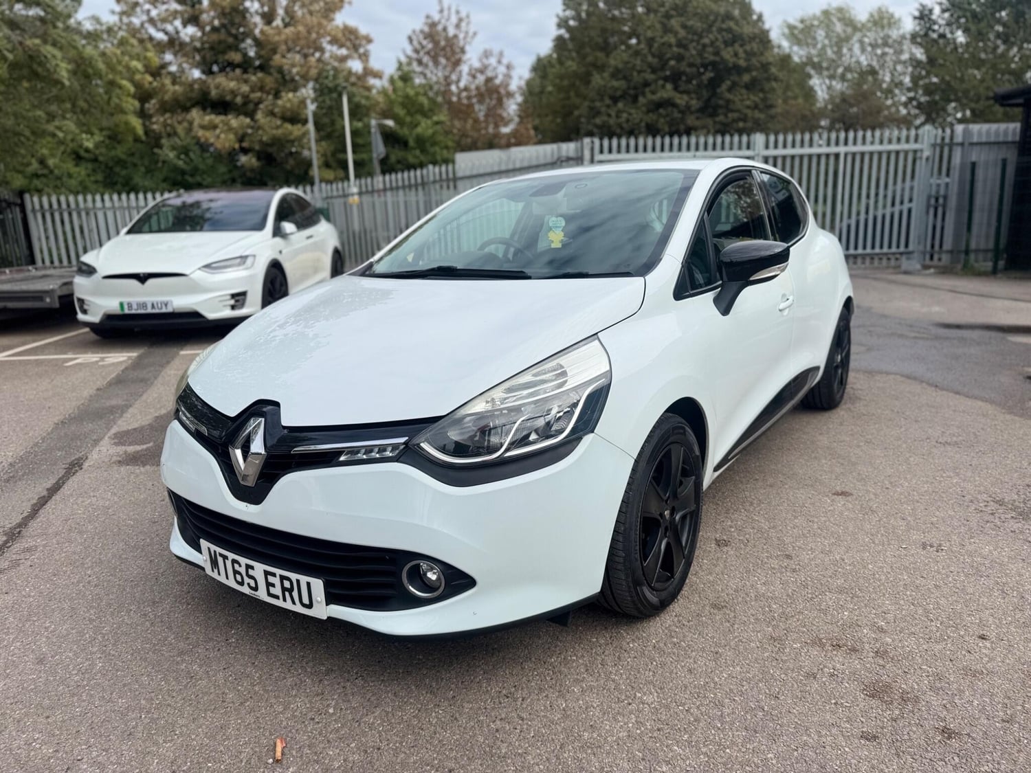 [ berth ]Renault Clio