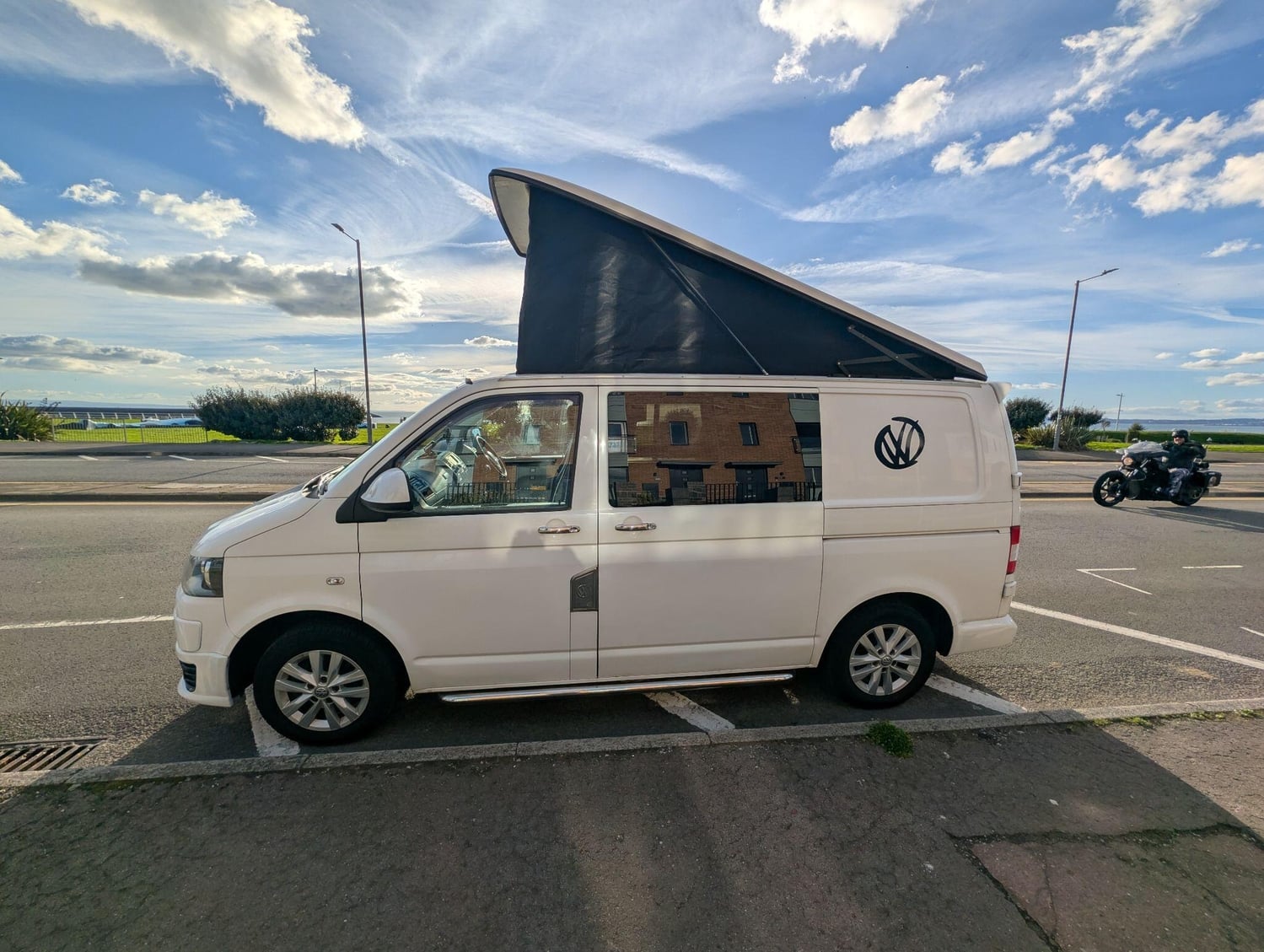 [4 berth ]Volkswagen Transporter campervan Registered camper with dvla