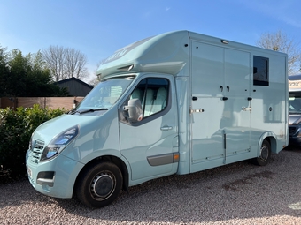 Foxy  Vauxhall Horsebox