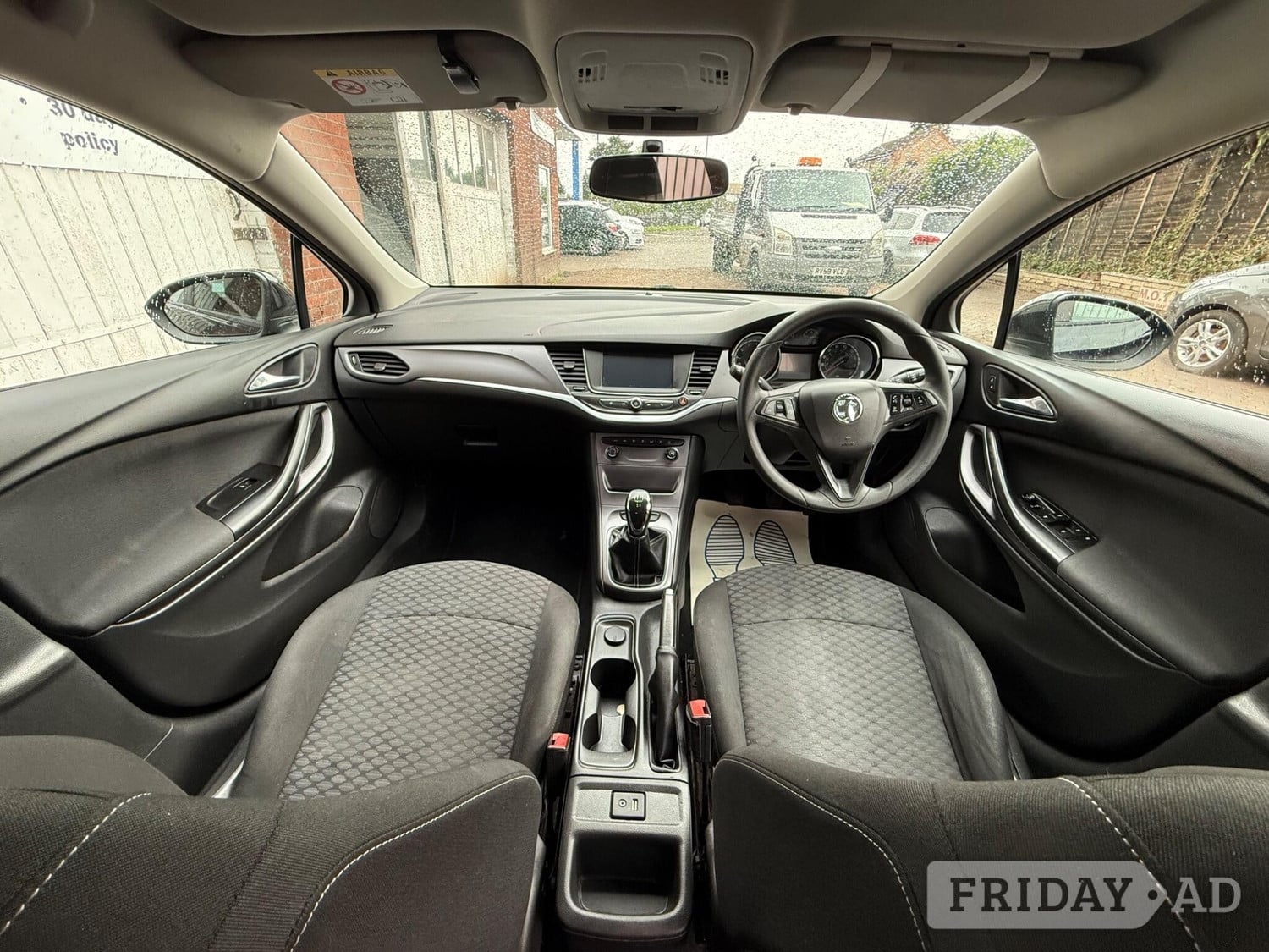 [ berth ]Vauxhall Astra