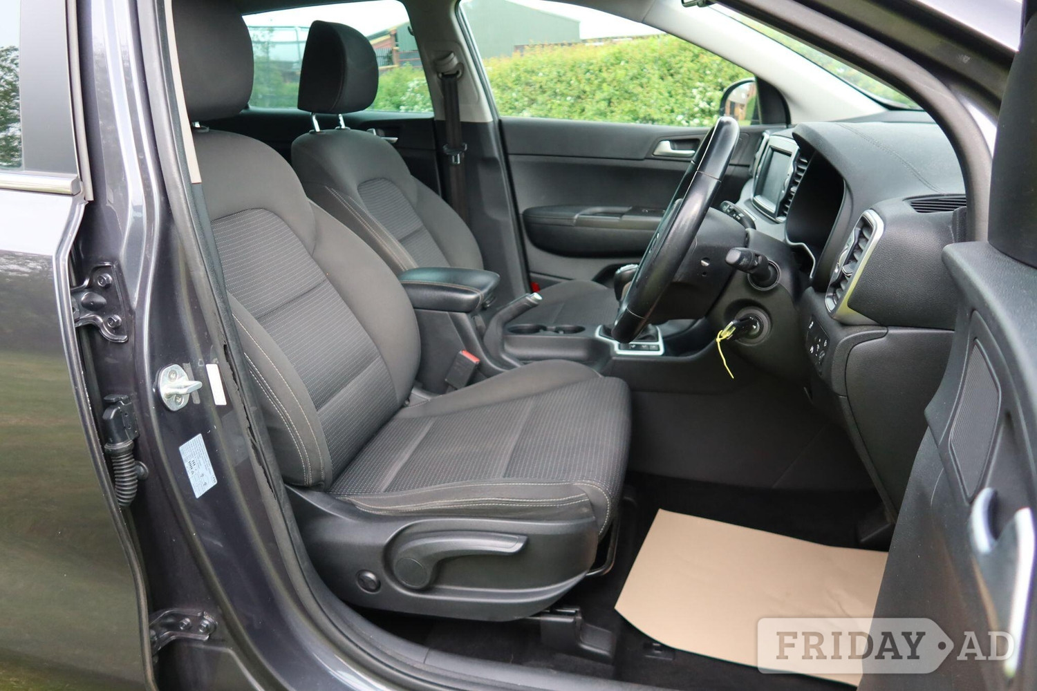[ berth ]Kia Sportage