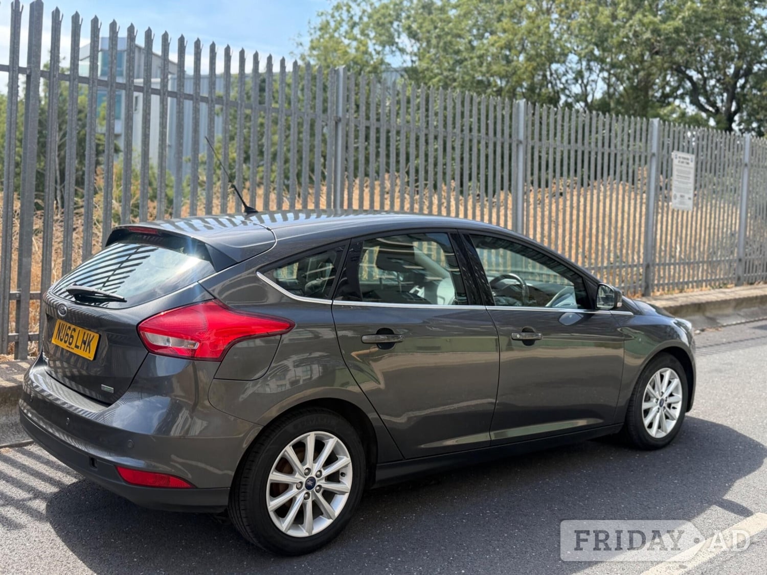 Ford Focus 2016 - Cars in Willesden