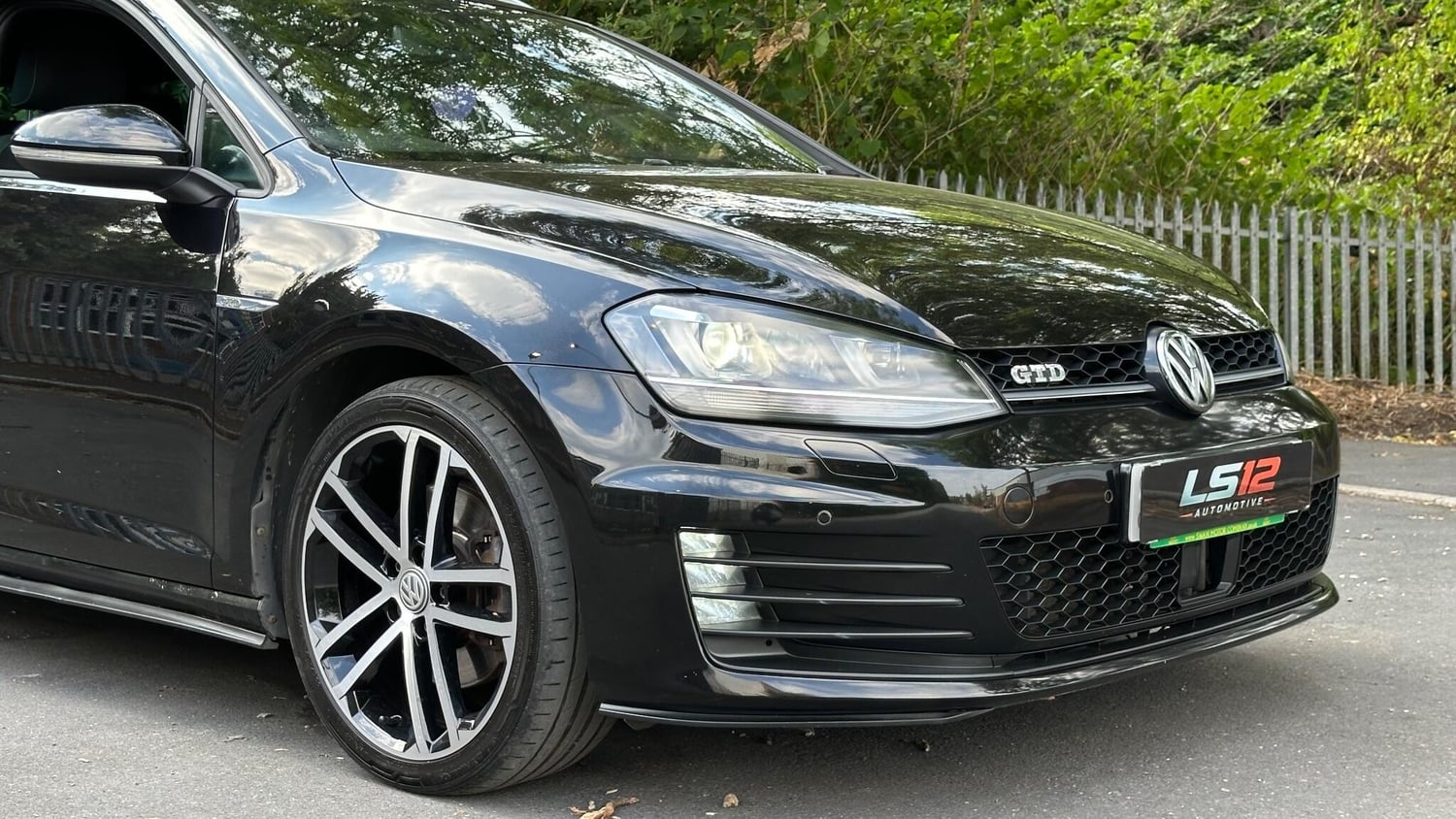 Volkswagen Golf 2016 - Cars
